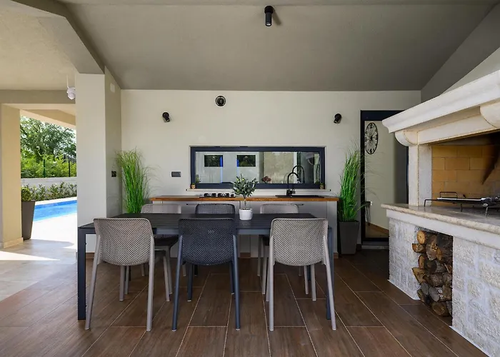 Holiday home Nobu Pula