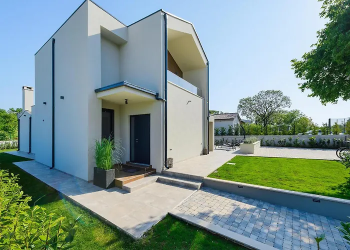 Holiday home Nobu Pula