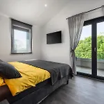 Holiday home Nobu Pula