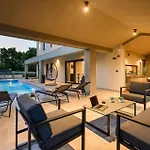 Nobu Holiday home *