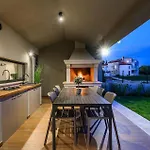 Nobu Holiday home Pula